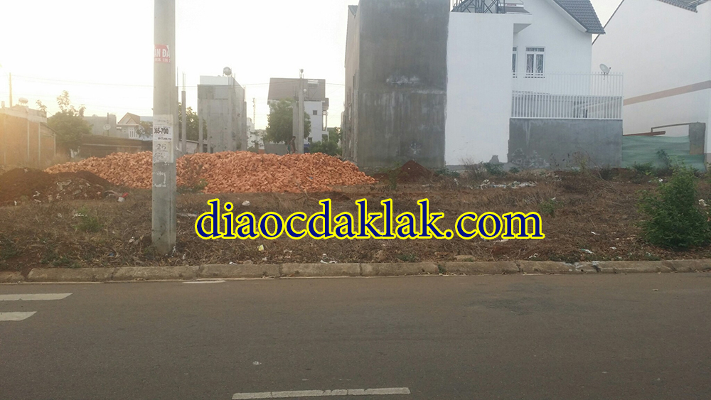 2 lo lien ke van tien dung khu metro co anh thuc 2 lo lien ke van tien dung khu metro co anh thuc