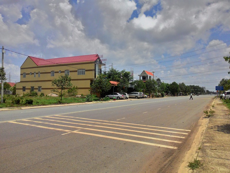 mat tien duong le loi n5 lo vh b2 ban 85tr m2 mat tien duong le loi n5 lo vh b2 ban 85tr m2