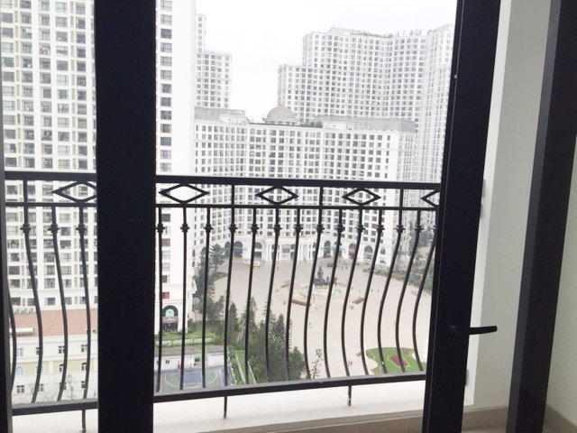 Cắt lỗ căn hộ R6 5.399 tỷ - View quảng trường