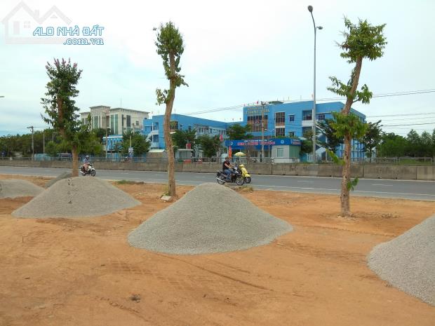 ban vai lo dat mat tien quoc lo 1a thich hop xay khach san hieu thuoc nha hang cafe ban vai lo dat mat tien quoc lo 1a thich hop xay khach san hieu thuoc nha hang cafe