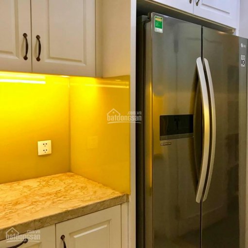 ChÃnh chá»§ cho thuê CHCC Royal City, DT: 110m2, 2PN, view bá» bÆ¡i, giá 14 tr/tháng. LH: 0936.363.925