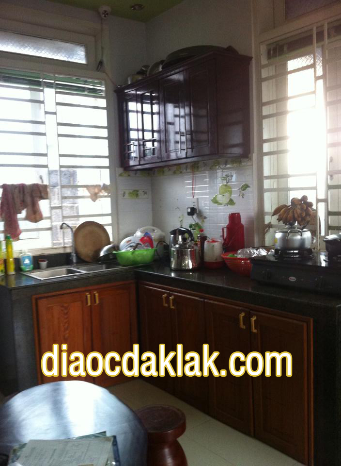 ban gap nha mai thai 230m2 hem luong the vinh 1350 ty co anh thuc