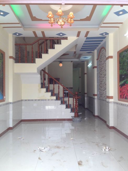 mua-nha-khu-pho-tay-a-dong-hoa-di-an