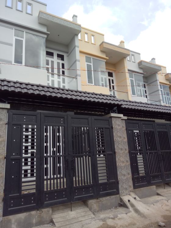 Nhà bán 1 lầu 1 trệt dĩ an