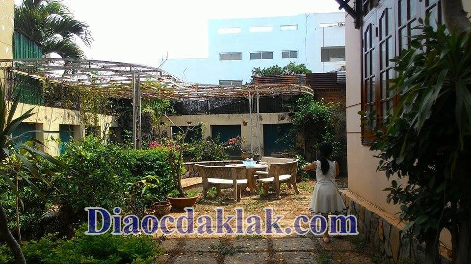 biet thu san vun 1820 hem nguyen tat thanh 52 ty