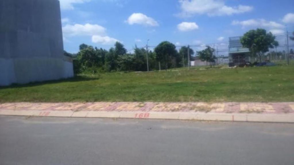 hot dat nen san bay long thanh cam ket loi nhuan toi thieu 26 sau 12 thang dau tu