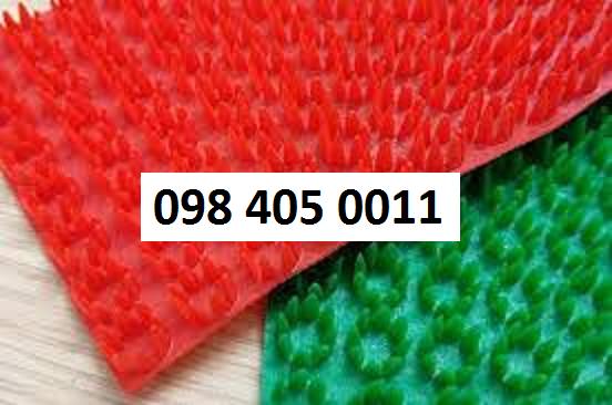 nhua gai cuc 09m x 10m cuon chong tron truot 098 405 0011