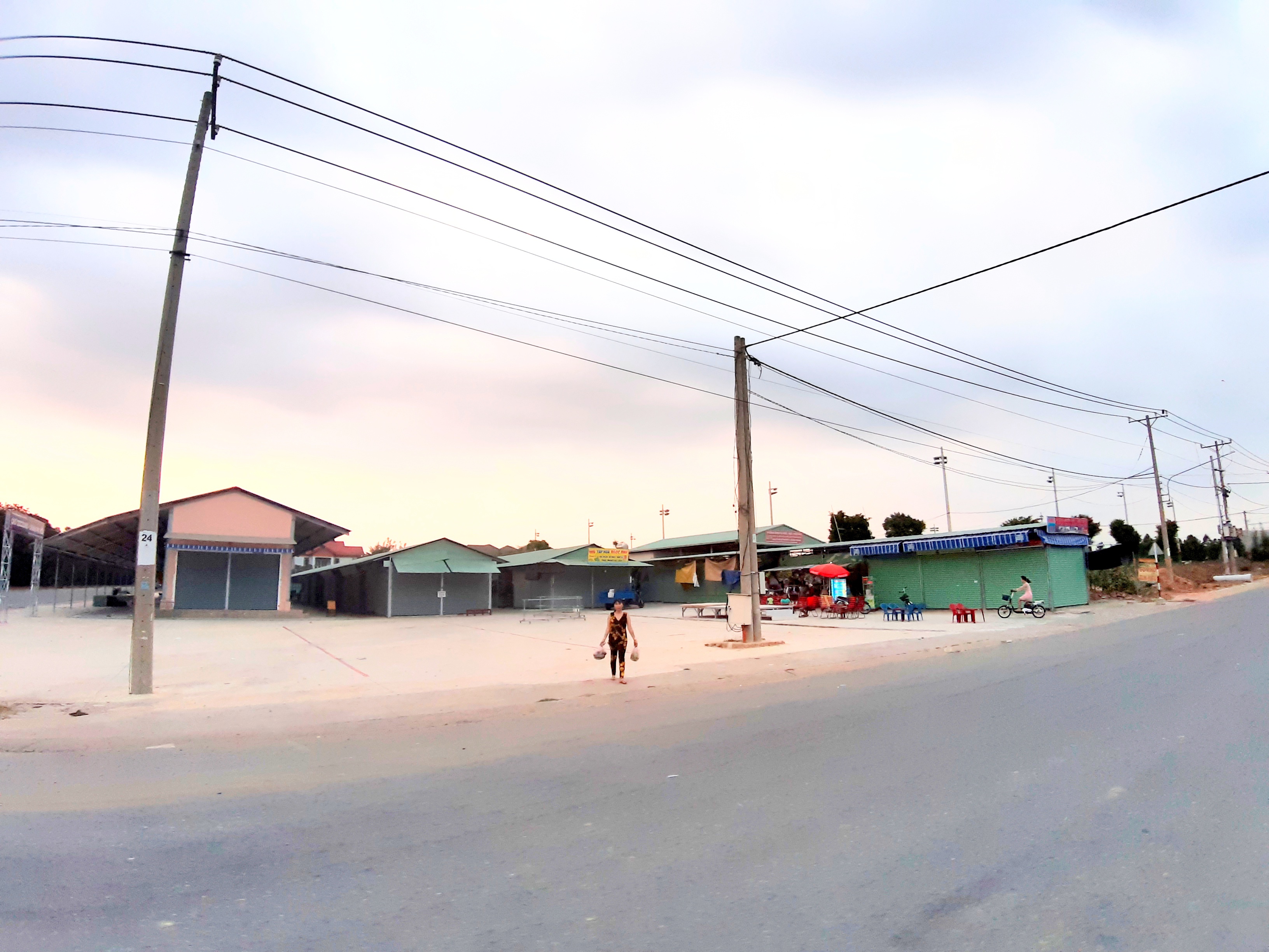 gia dat my phuoc 3 binh duong duong 16m thong thang