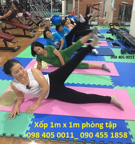 tam xop 1m phong tap mau ghi den vang gia re 098 405 0011