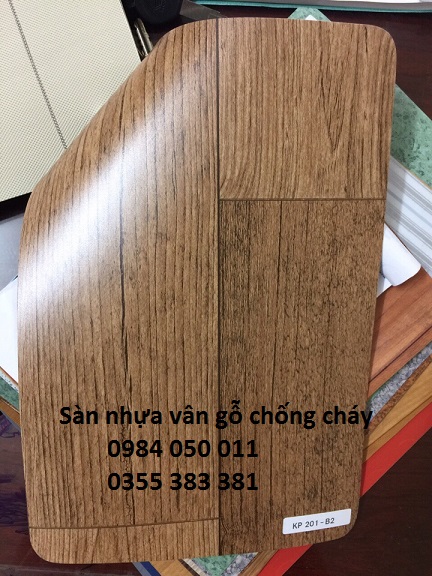 tam nhua trai san dang cuon 098 405 0011