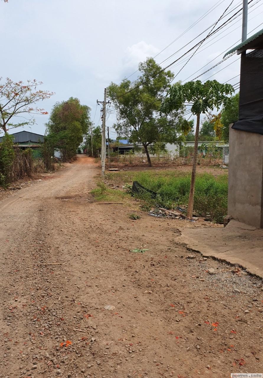 quyet dinh huyen trang bom len thi xanha minh ban 6 lo 5x20m so hong trao tay chi 125tr nen lh037963