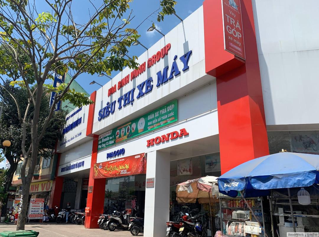 ban nha mt kinh duong vuong dt 20x30 dat 551m2 gia 70 ty lh0937245023