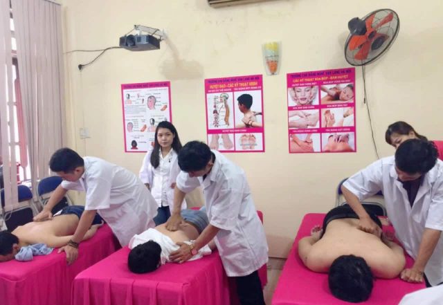 khoa hoc xoa bop bam huyet vat ly tri lieu